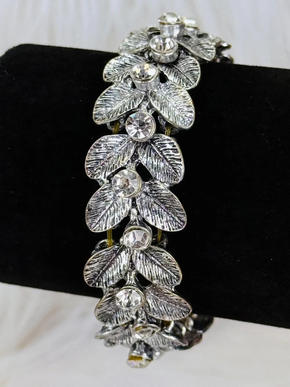 Vintage Aged Silvertone Leaf Stretch Bracelet with Bling Accents